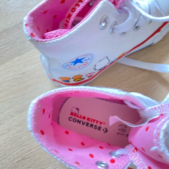 VERY RARE Converse Hello Kitty x Chuck Taylor All Star Canvas Hi 'White Size 5 - Picture 8 of 14